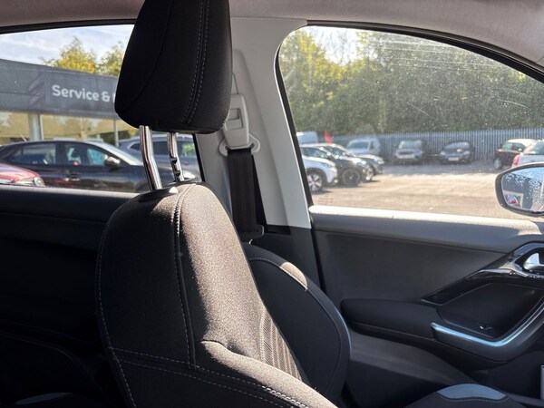 Used Peugeot 208 2014 for sale - 75453092: Photo 41