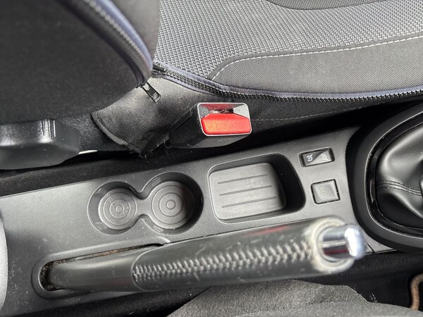 Used Renault Captur 2015 for sale - 76192343: Photo 32