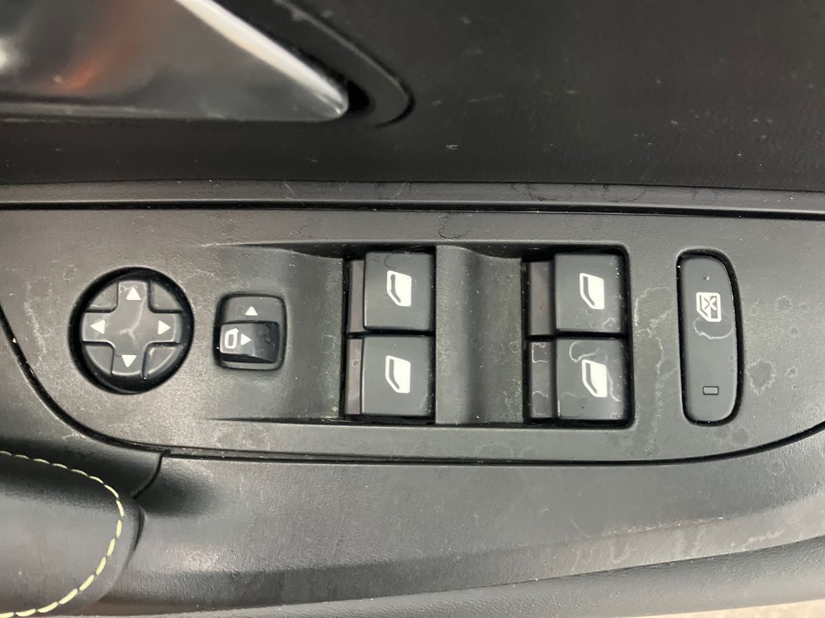 Used Peugeot 2008 2022 for sale - 76892429: Photo 18