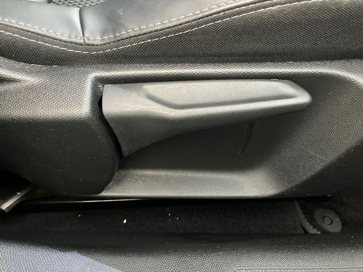 Used Peugeot 2008 2022 for sale - 76892429: Photo 27