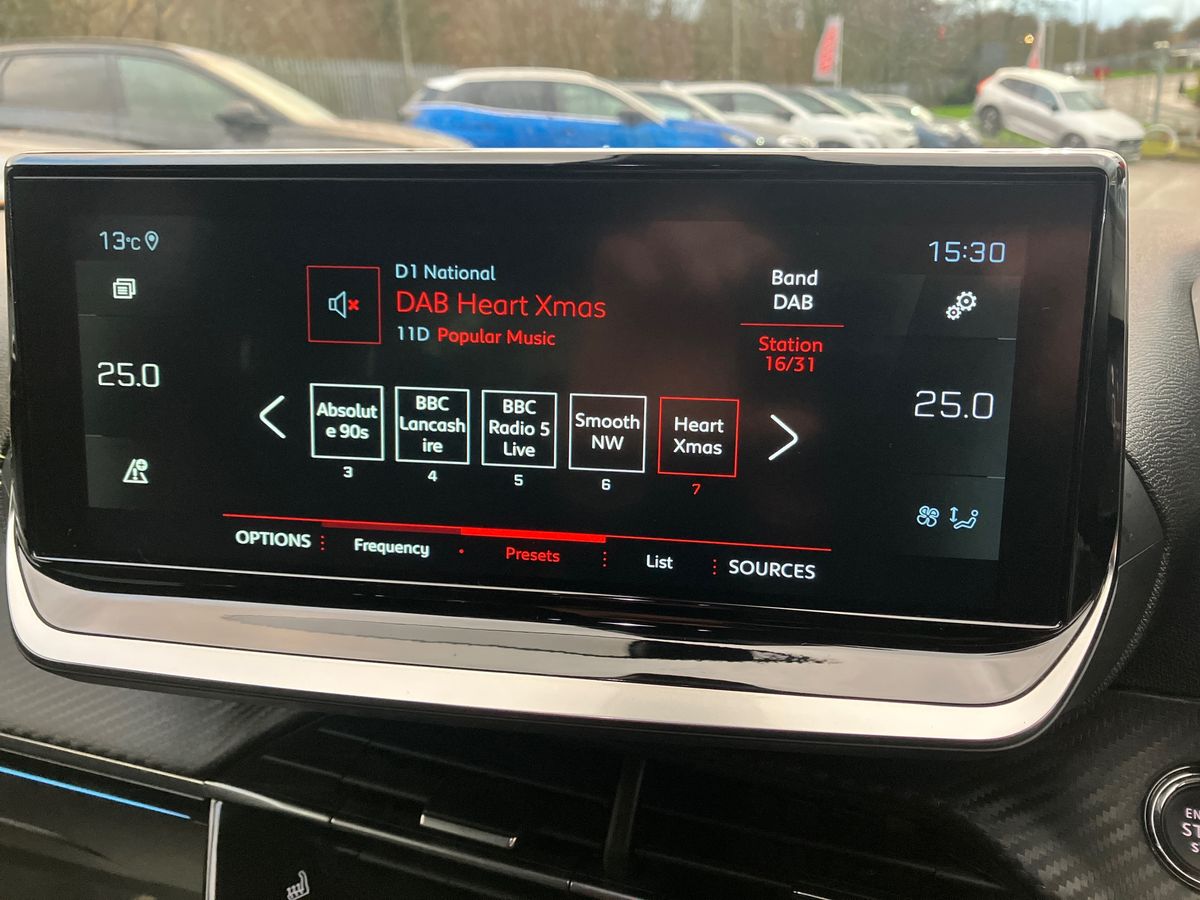 Used Peugeot 2008 2022 for sale - 76892429: Photo 32