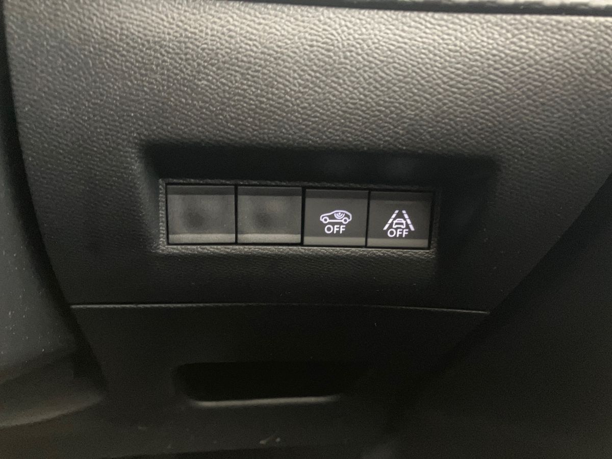 Used Peugeot 2008 2022 for sale - 76892429: Photo 35