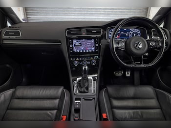 Used Volkswagen Golf 2019 for sale - 78405752: Photo