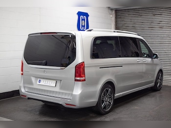 Used Mercedes-Benz V-Class 2019 for sale - 75426101: Photo
