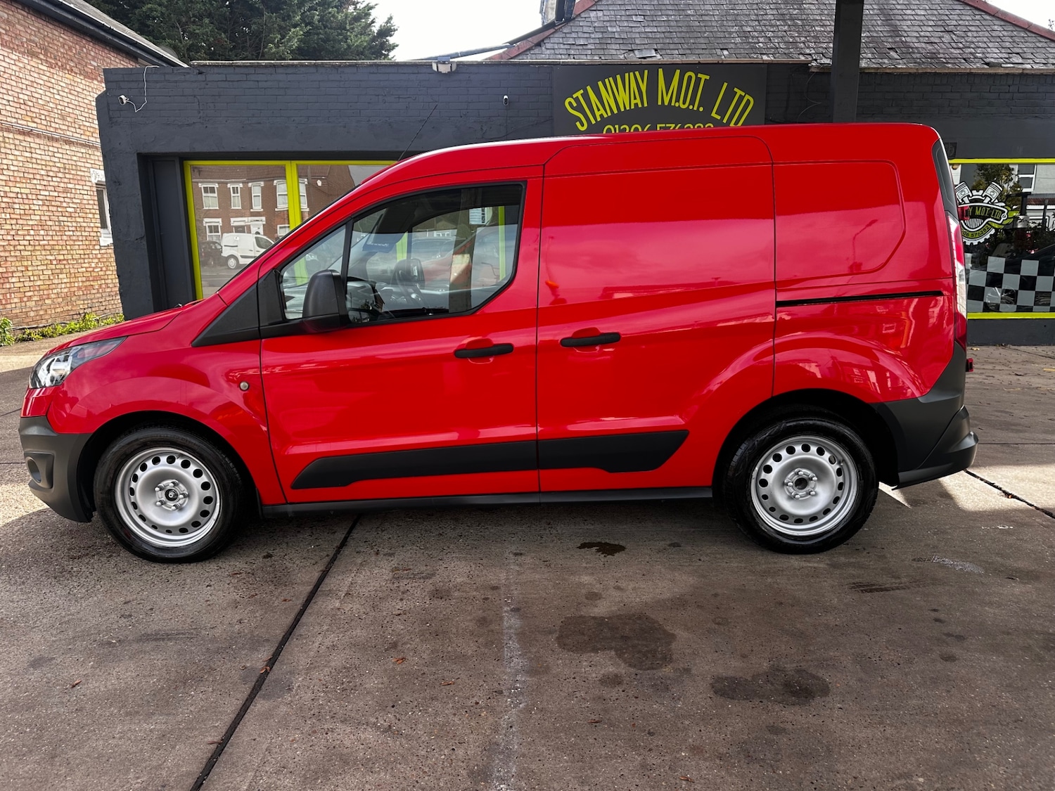 Used Ford Transit Connect 2016 for sale - 76177219: Photo 4