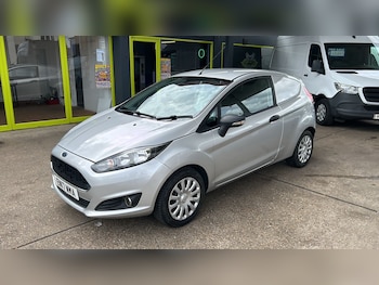 Used Ford Fiesta 2017 for sale - 78708802: Photo