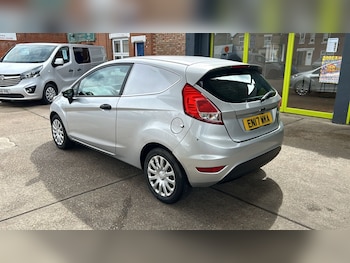 Used Ford Fiesta 2017 for sale - 78708802: Photo