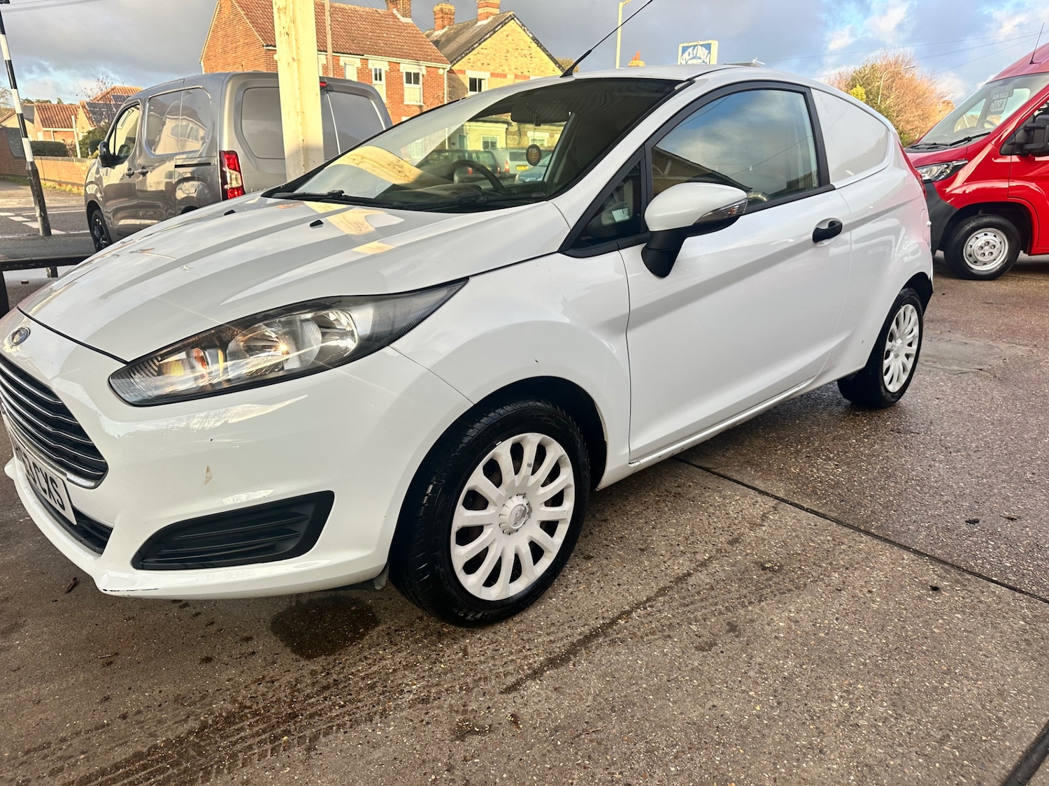 Used Ford Fiesta 2013 for sale - 77165085: Photo 3