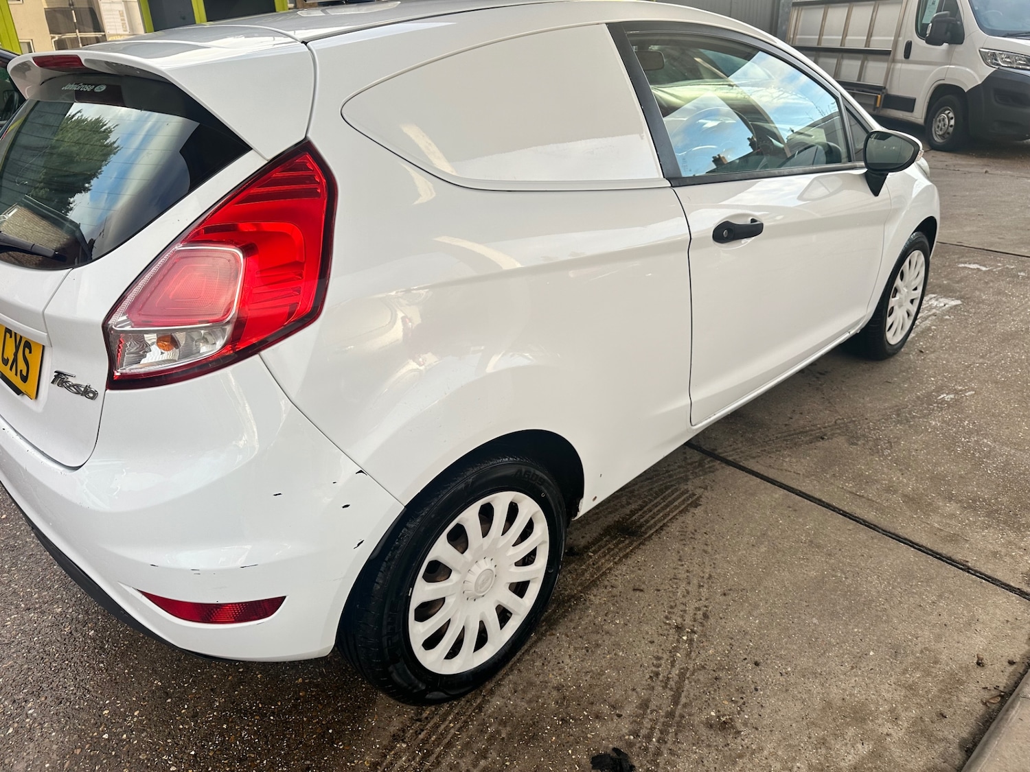 Used Ford Fiesta 2013 for sale - 77165085: Photo 6