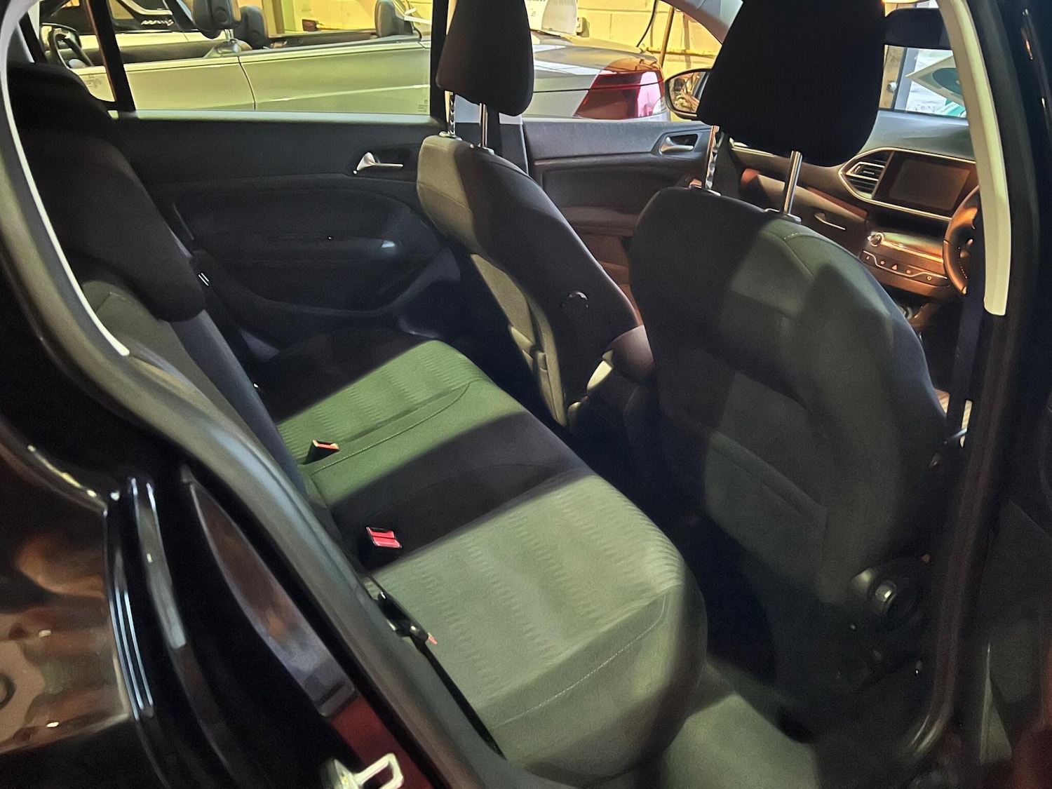 Used Peugeot 308 2015 for sale - 76498598: Photo 12