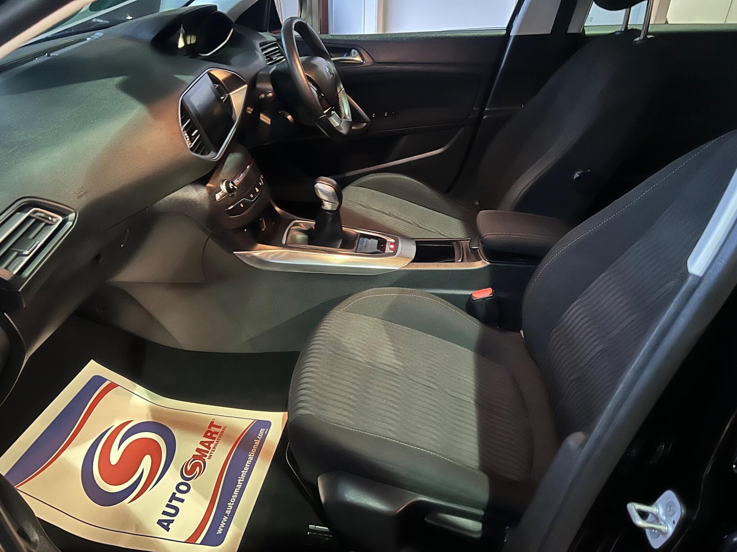 Used Peugeot 308 2015 for sale - 76498598: Photo 6