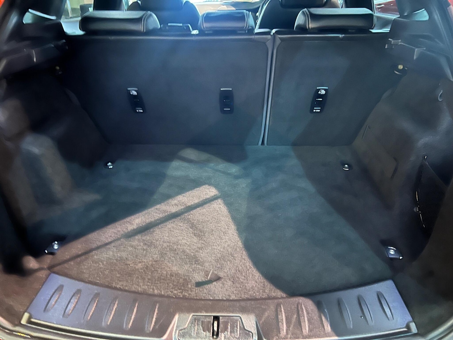 Used Jaguar E-Pace 2019 for sale - 76634189: Photo 12