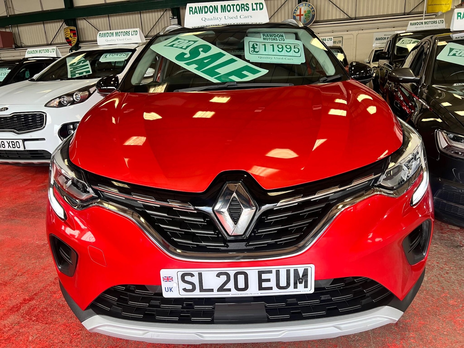Used Renault Captur 2020 for sale - 76337152: Photo 2