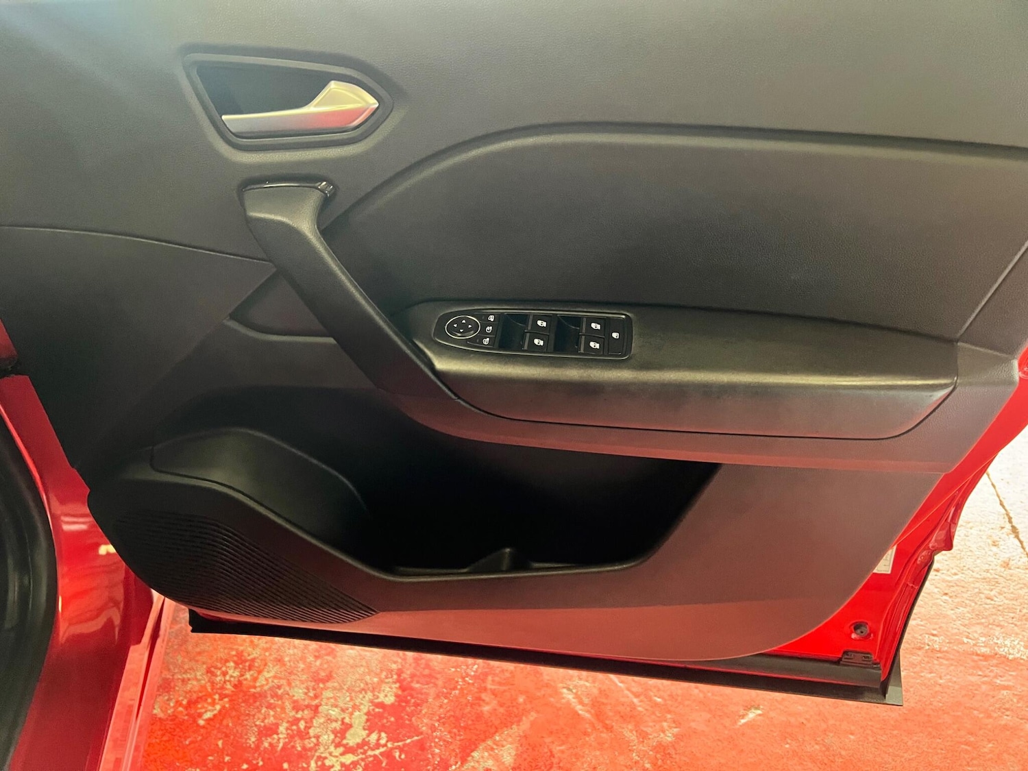 Used Renault Captur 2020 for sale - 76337152: Photo 9