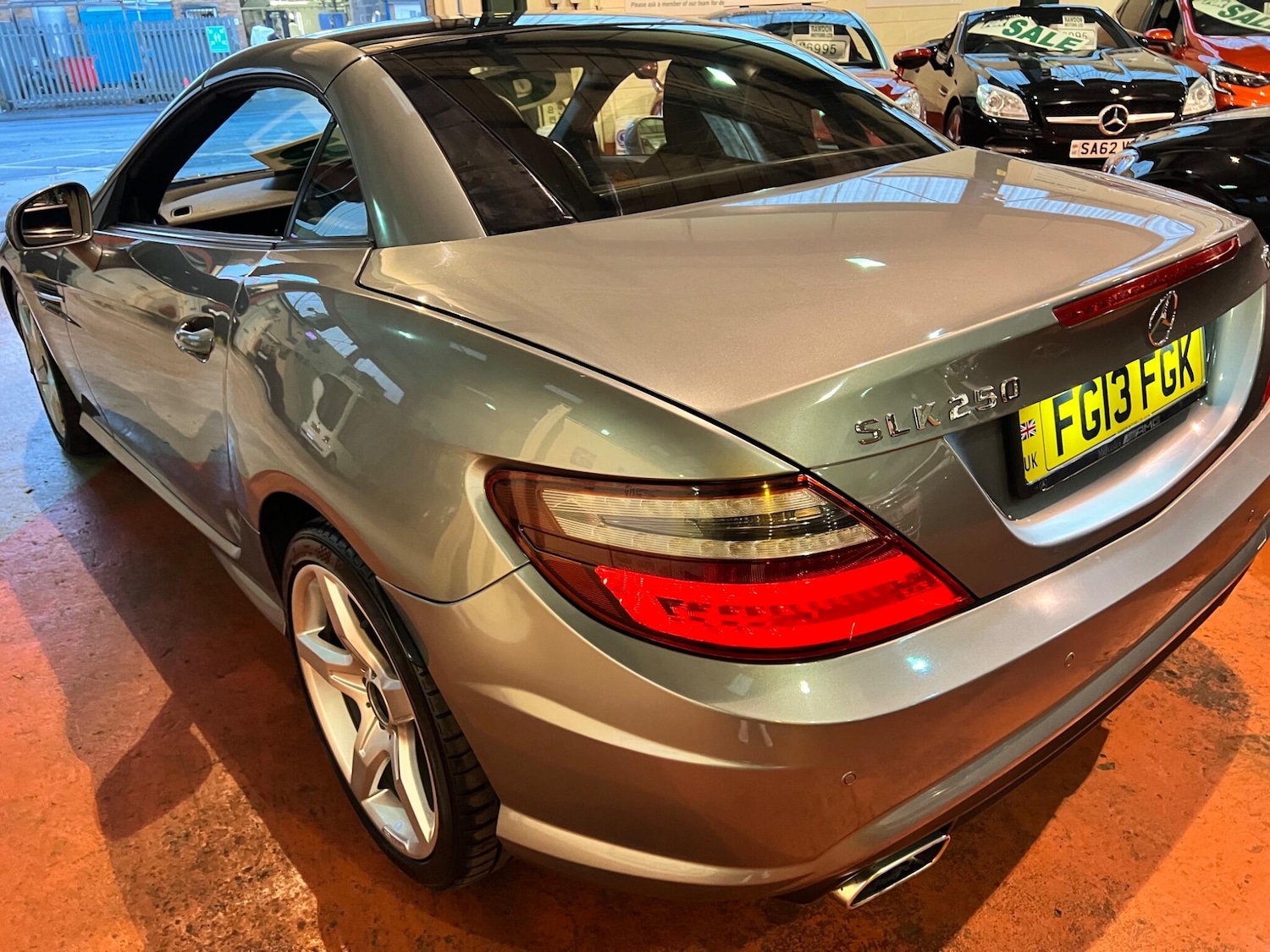 Used Mercedes-Benz SLK 2013 for sale - 76326961: Photo 4