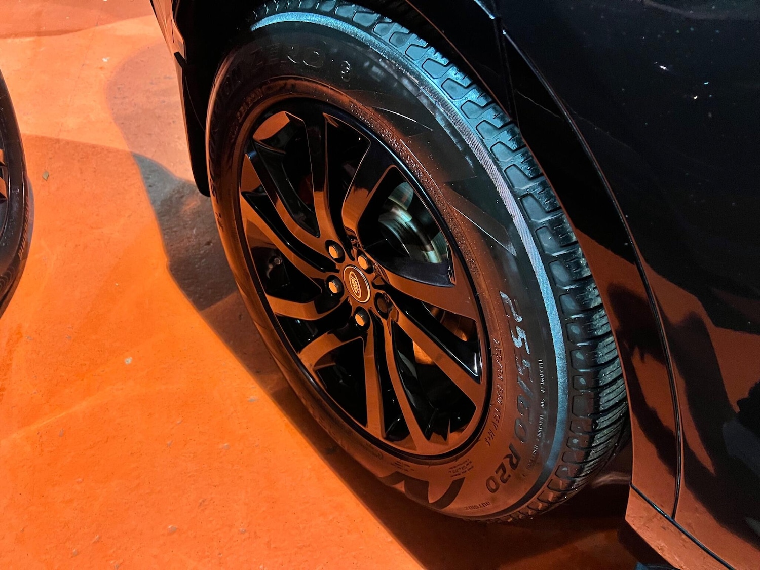 Used Land Rover Discovery 2019 for sale - 76786703: Photo 4