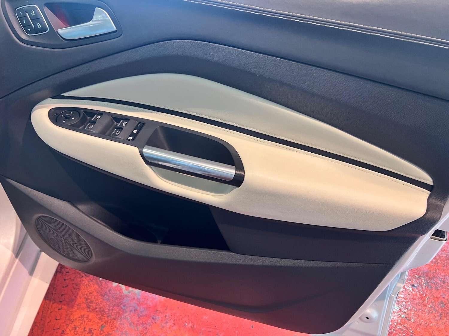 Used Ford Kuga 2018 for sale - 76728345: Photo 4