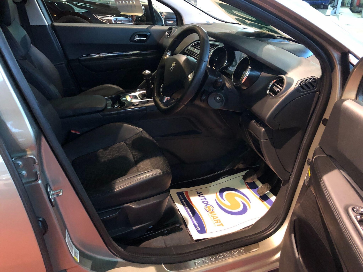 Used Peugeot 3008 2016 for sale - 77230380: Photo 10