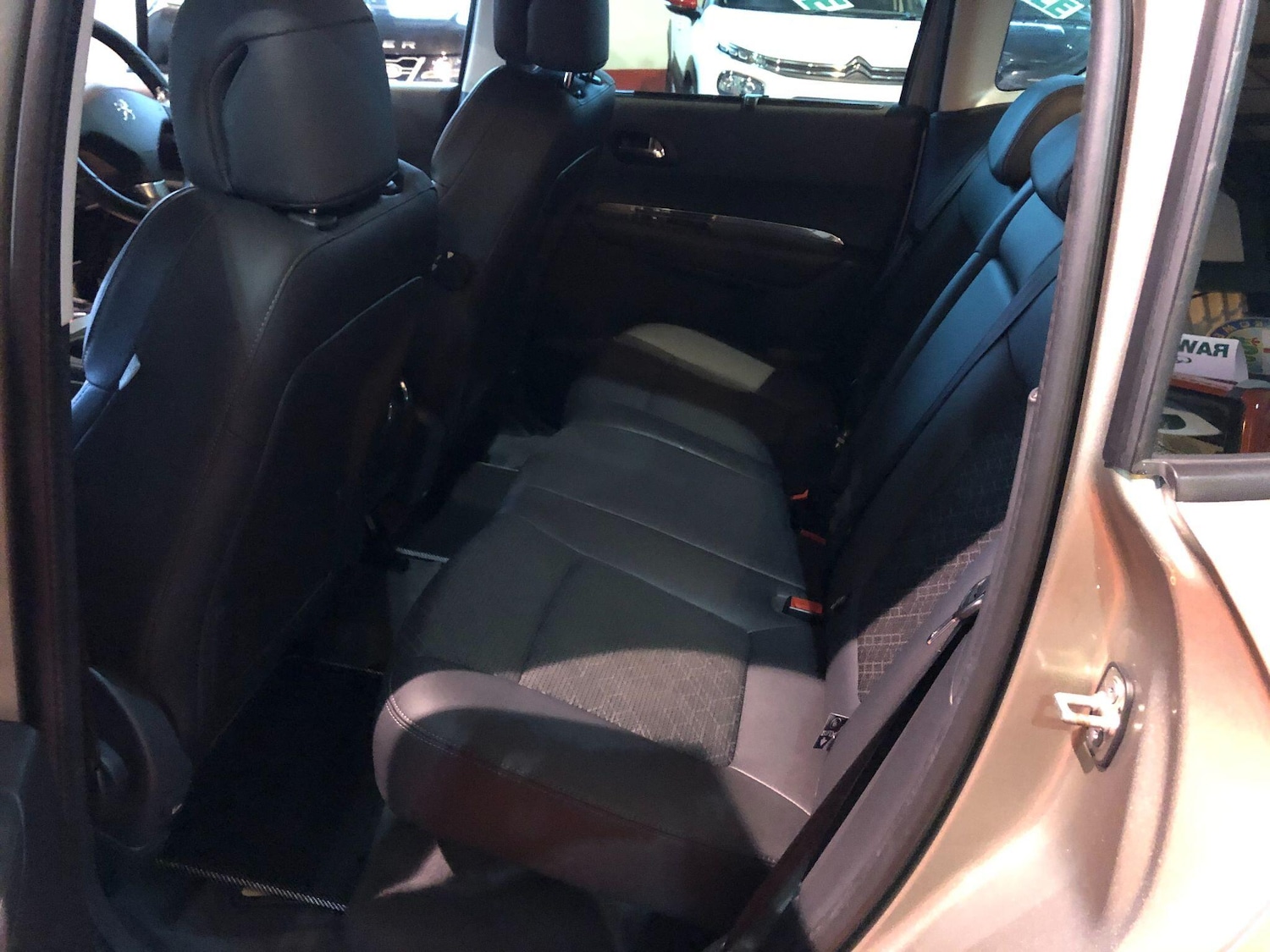 Used Peugeot 3008 2016 for sale - 77230380: Photo 15