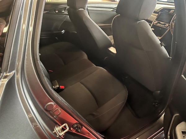 Used Honda Civic 2019 for sale - 76259739: Photo 19