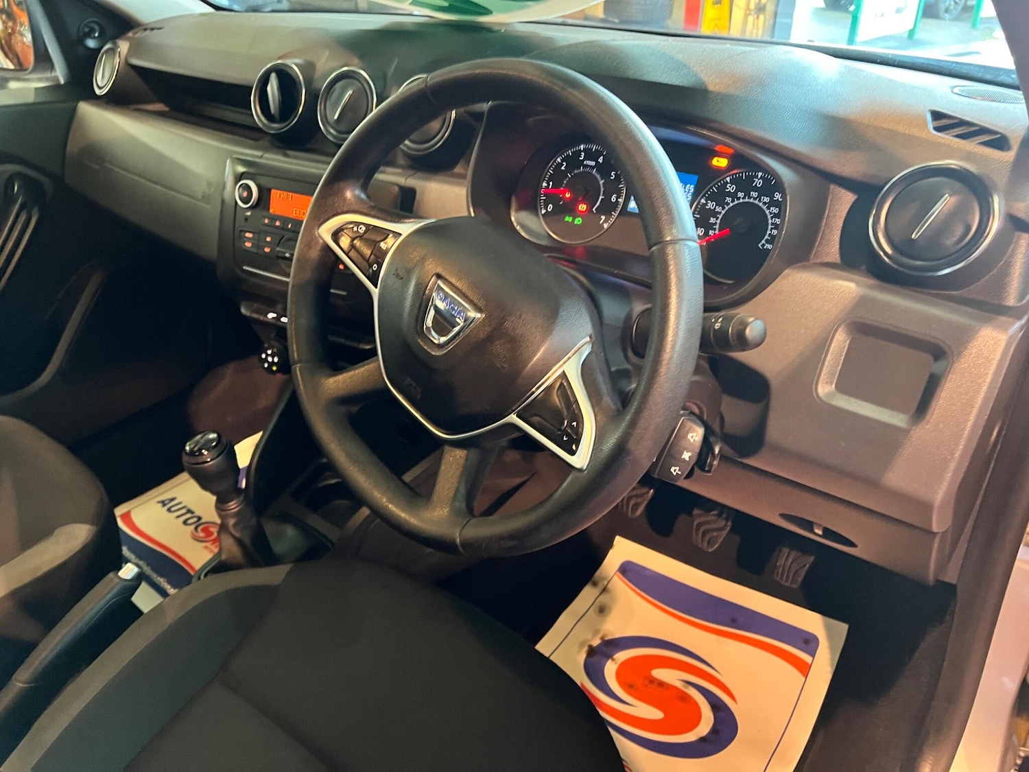 Used Dacia Duster 2018 for sale - 76409095: Photo 28