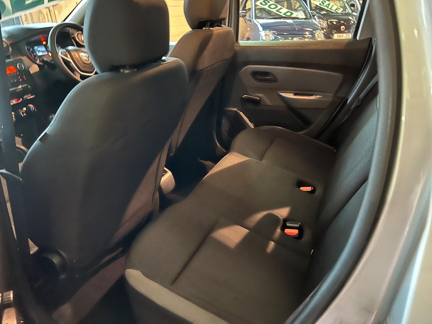 Used Dacia Duster 2018 for sale - 76409095: Photo 30