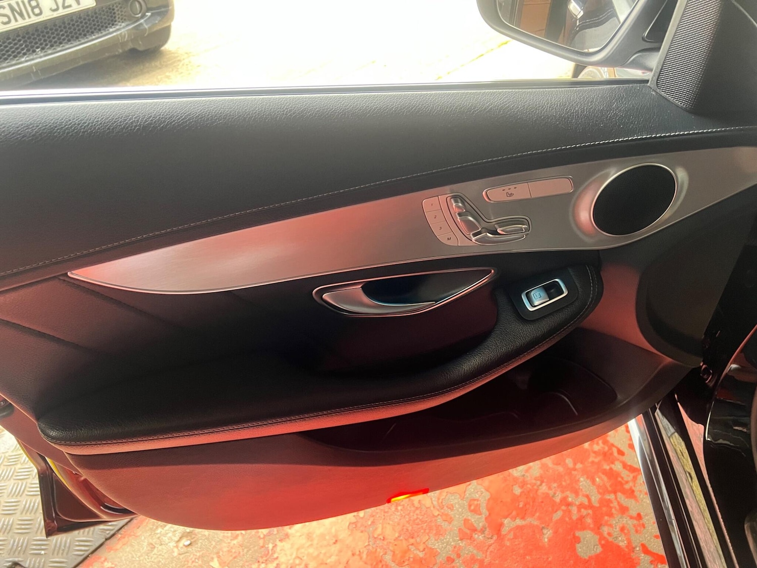 Used Mercedes-Benz C Class 2014 for sale - 76849667: Photo 10