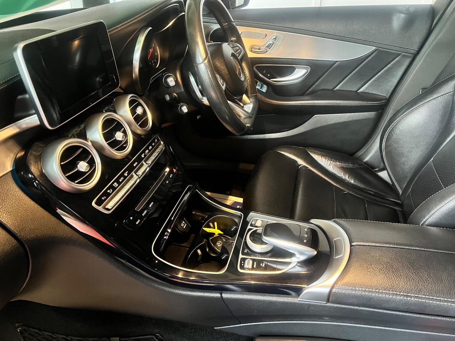 Used Mercedes-Benz C Class 2014 for sale - 76849667: Photo 11