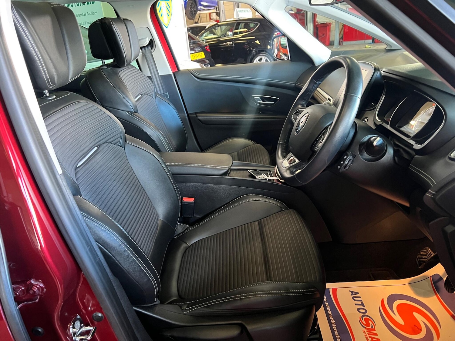 Used Renault Grand Scenic 2017 for sale - 76572892: Photo 11