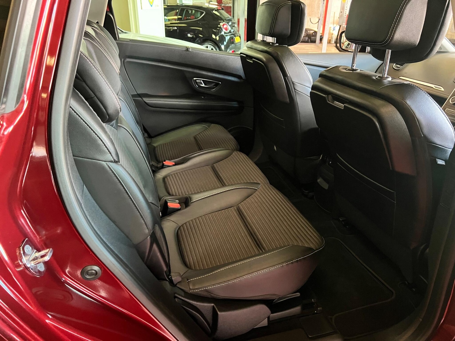 Used Renault Grand Scenic 2017 for sale - 76572892: Photo 13