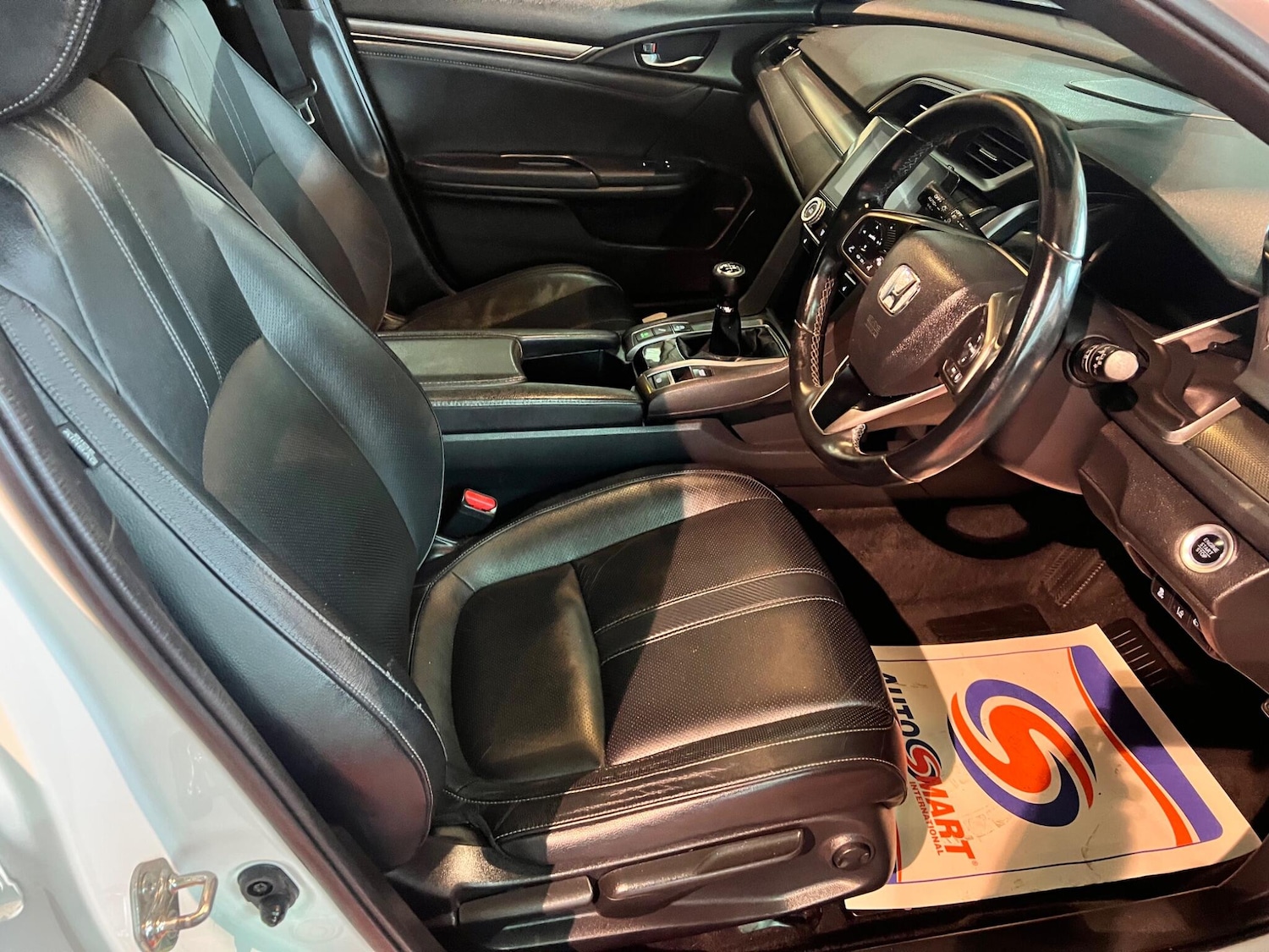 Used Honda Civic 2017 for sale - 76433133: Photo 9