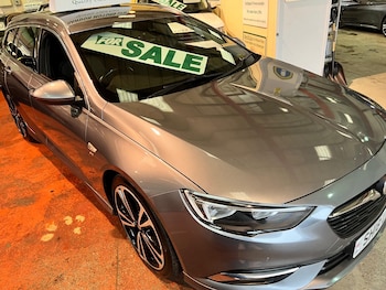 Vauxhall - Insignia