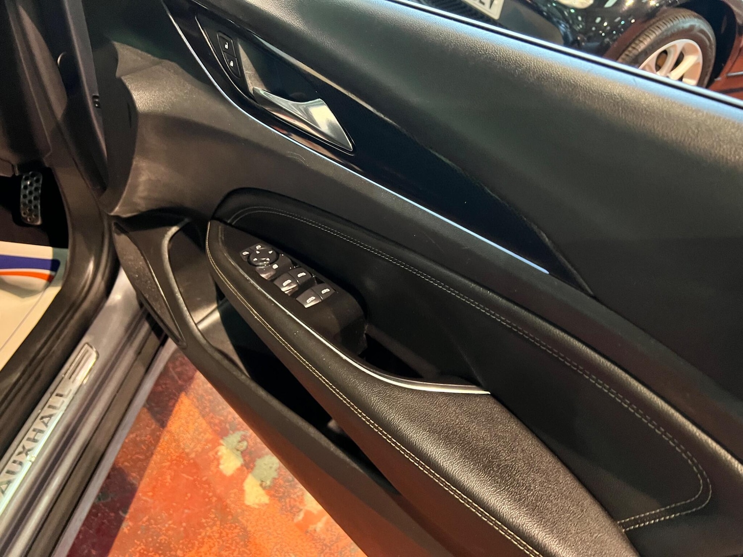 Used Vauxhall Insignia 2018 for sale - 76337375: Photo 7