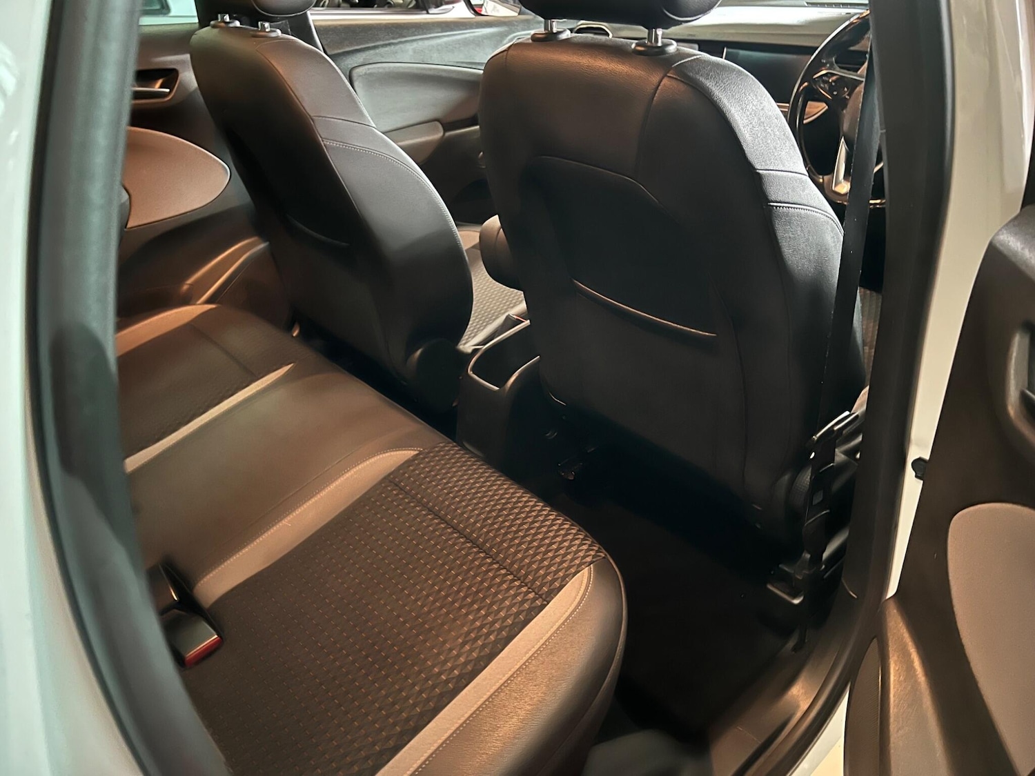 Used Vauxhall Crossland X 2018 for sale - 76136602: Photo 15