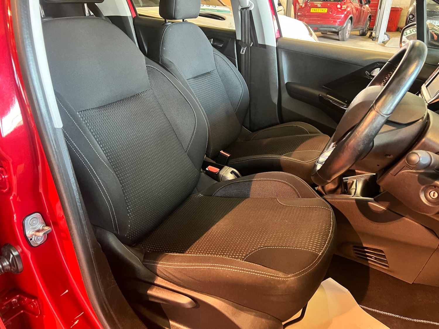 Used Peugeot 208 2019 for sale - 76644837: Photo 15