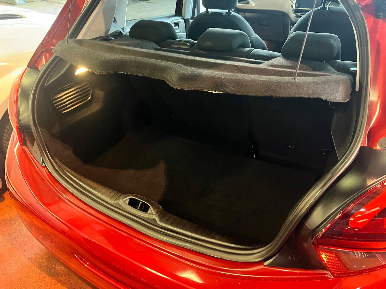 Used Peugeot 208 2019 for sale - 76644837: Photo 8