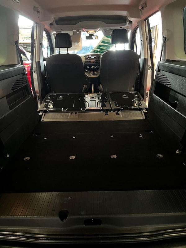 Used Peugeot Rifter 2020 for sale - 75729061: Photo 33