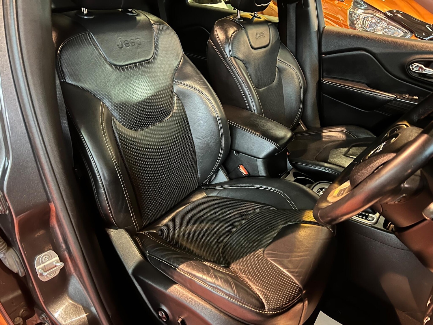 Used Jeep Cherokee 2014 for sale - 76457613: Photo 6