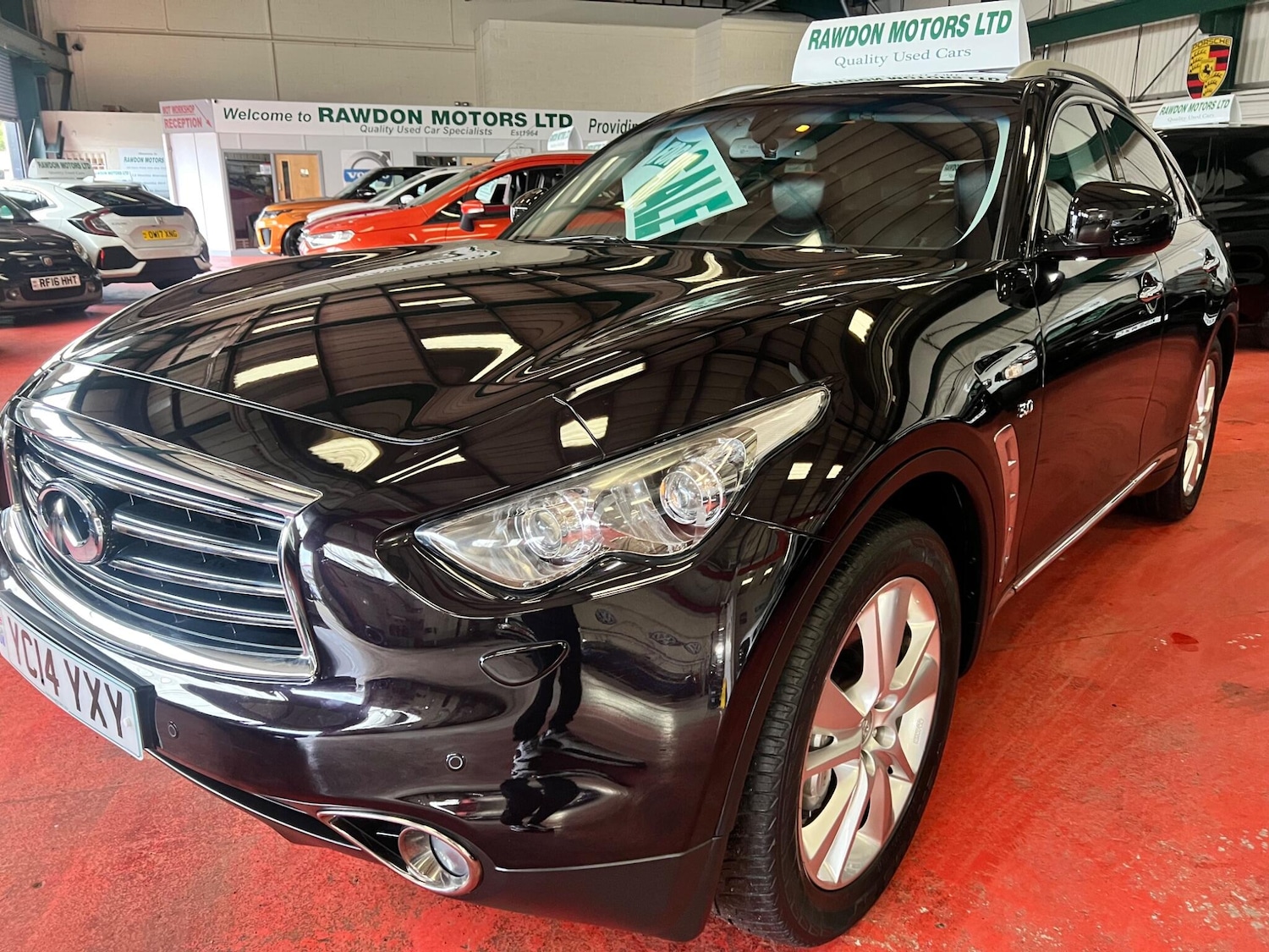 Used Infiniti QX70 2014 for sale - 77120213: Photo 1