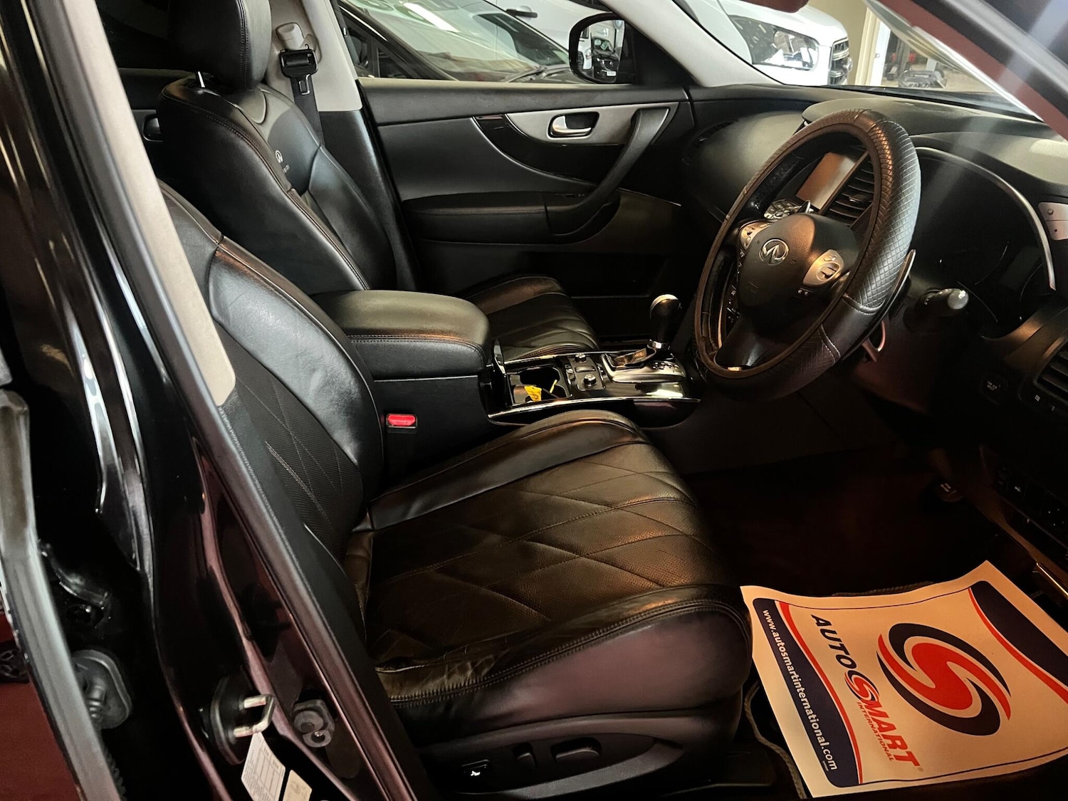 Used Infiniti QX70 2014 for sale - 77120213: Photo 13