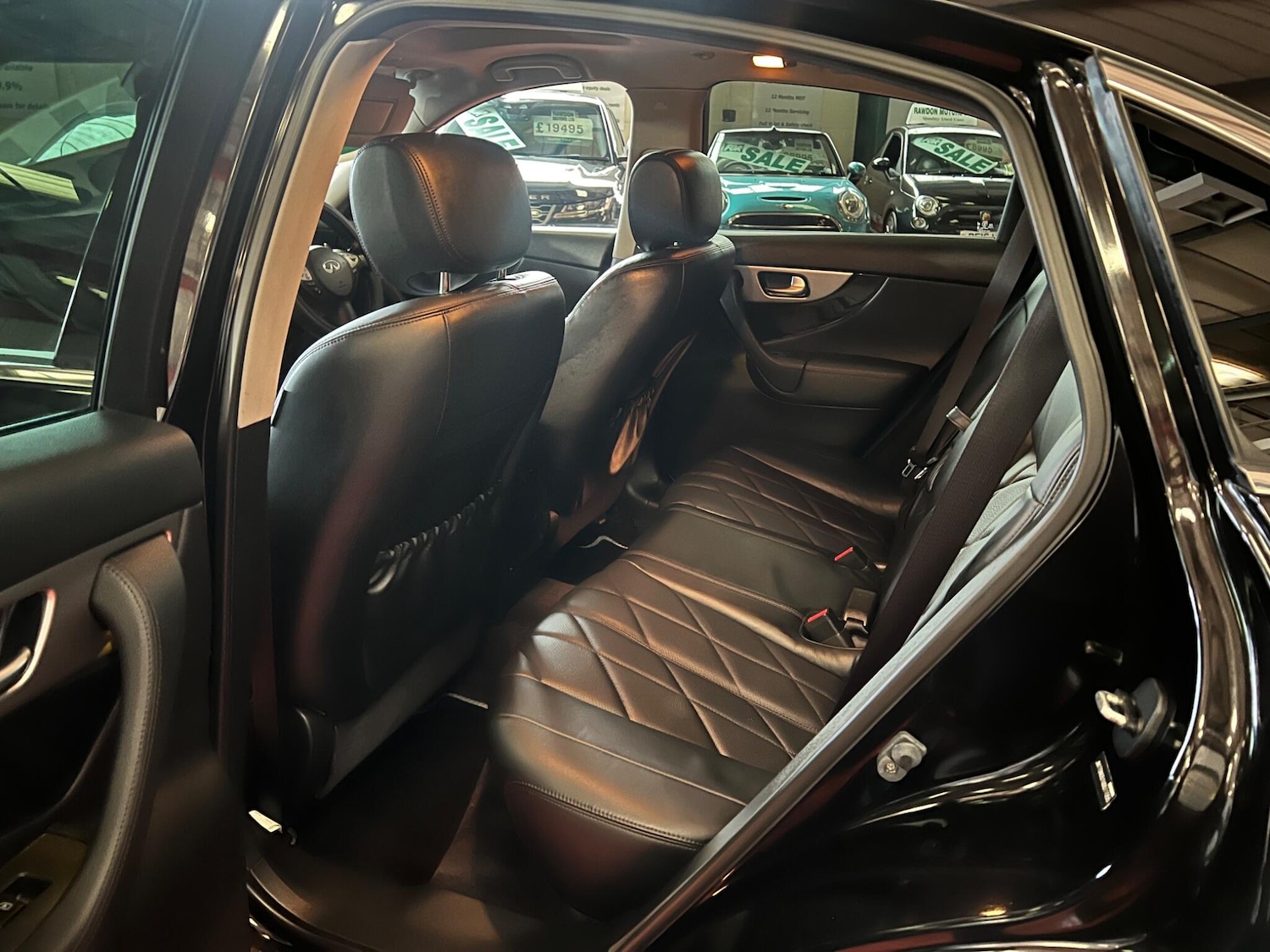 Used Infiniti QX70 2014 for sale - 77120213: Photo 16