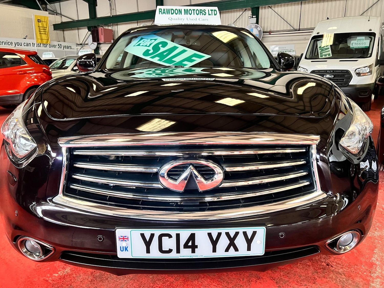 Used Infiniti QX70 2014 for sale - 77120213: Photo 2