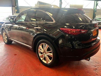 Used Infiniti QX70 2014 for sale - 77120213: Photo