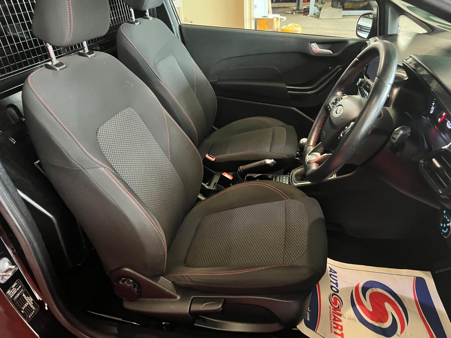 Used Ford Fiesta Van 2019 for sale - 76138451: Photo 6