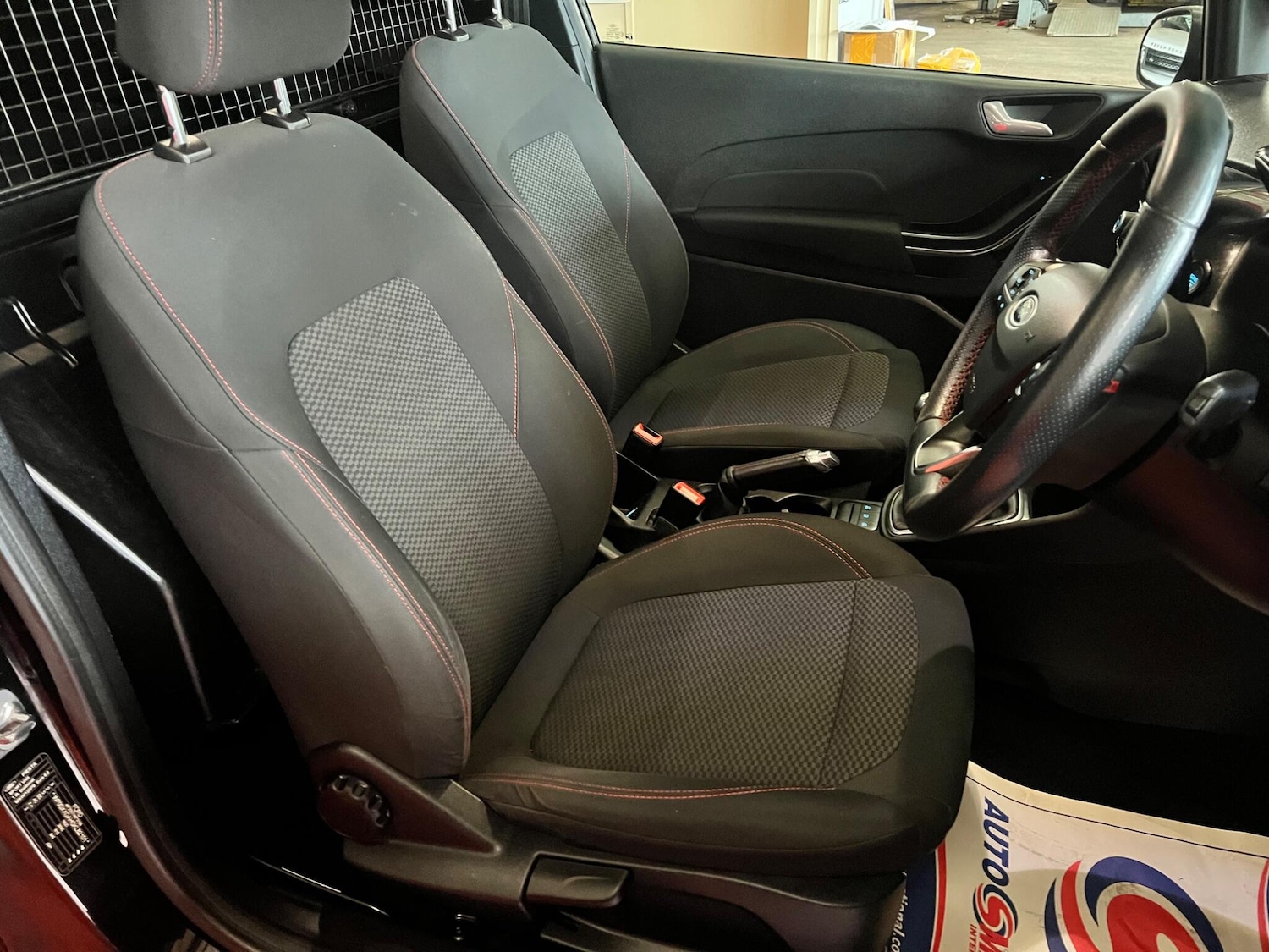 Used Ford Fiesta Van 2019 for sale - 76138451: Photo 8