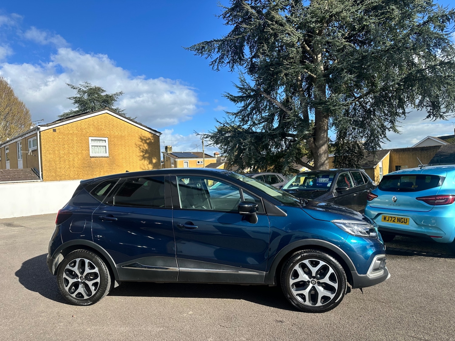 Used Renault Captur 2020 for sale - 77832022: Photo 3