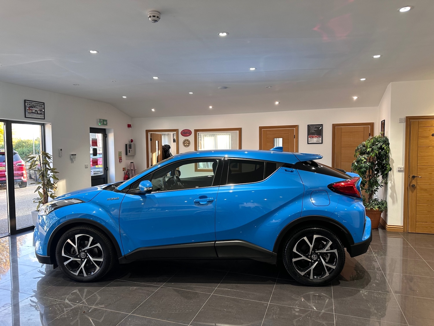 Used Toyota C-HR 2019 for sale - 76393484: Photo 12