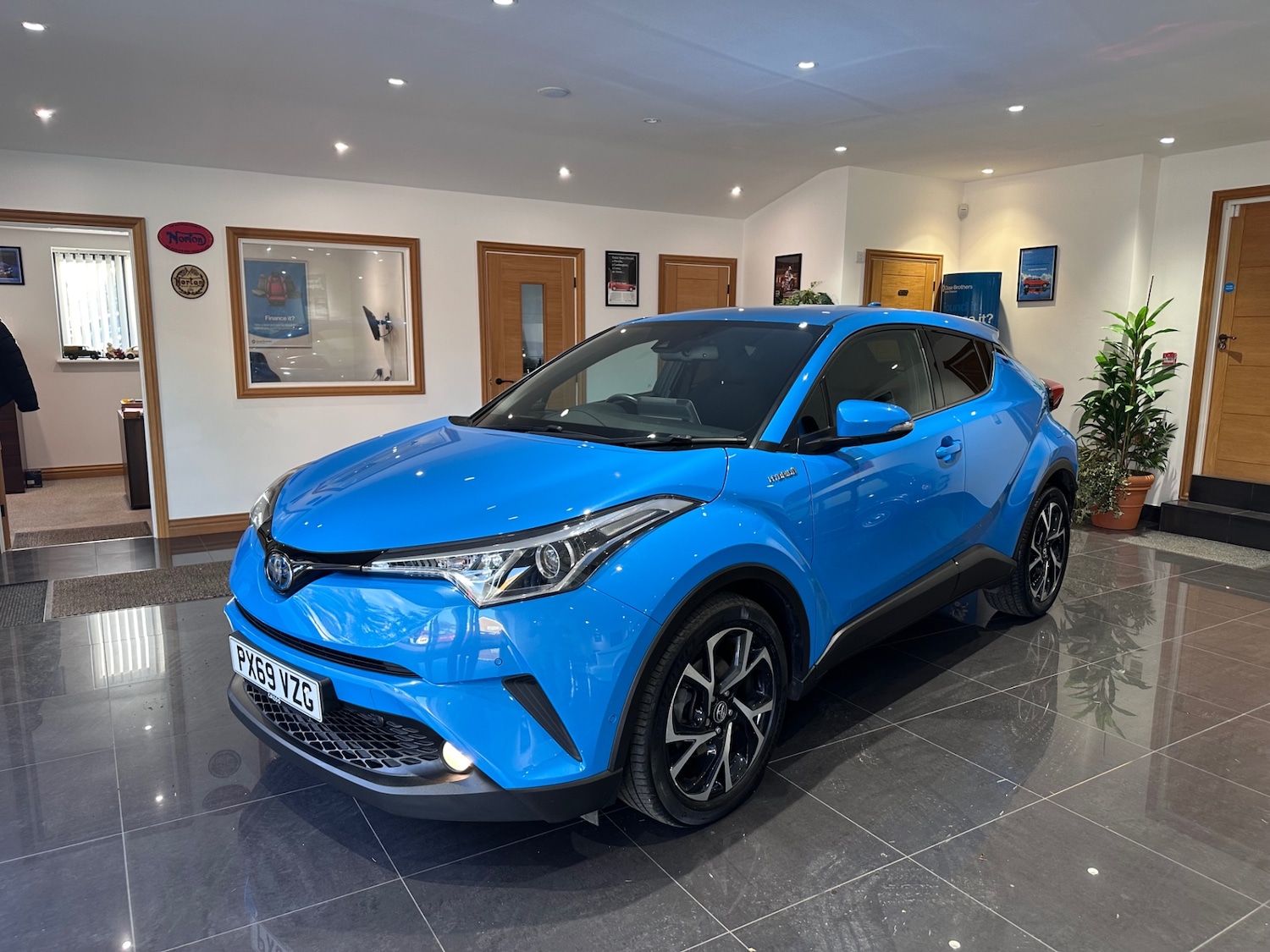 Used Toyota C-HR 2019 for sale - 76393484: Photo 14