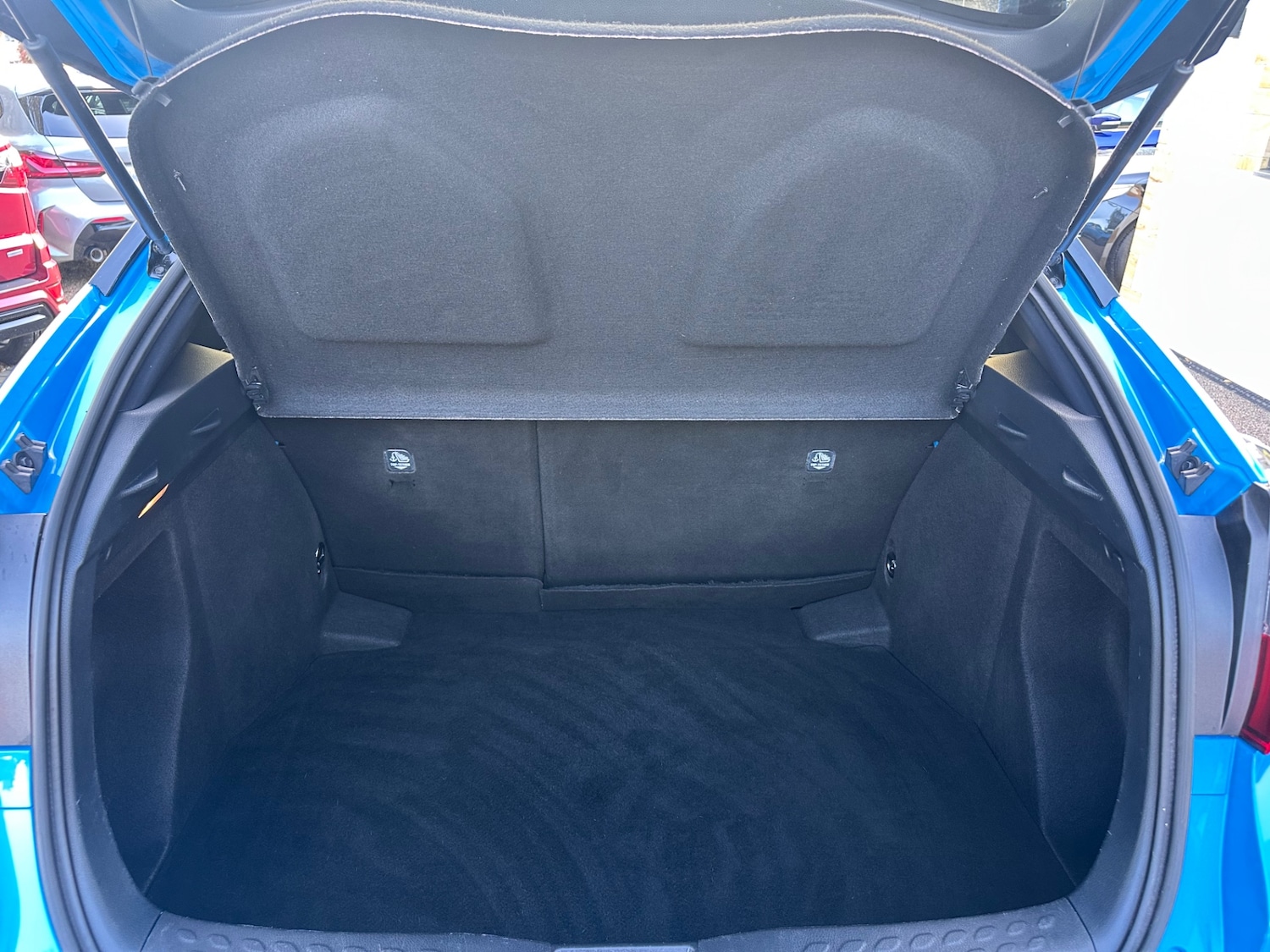 Used Toyota C-HR 2019 for sale - 76393484: Photo 8