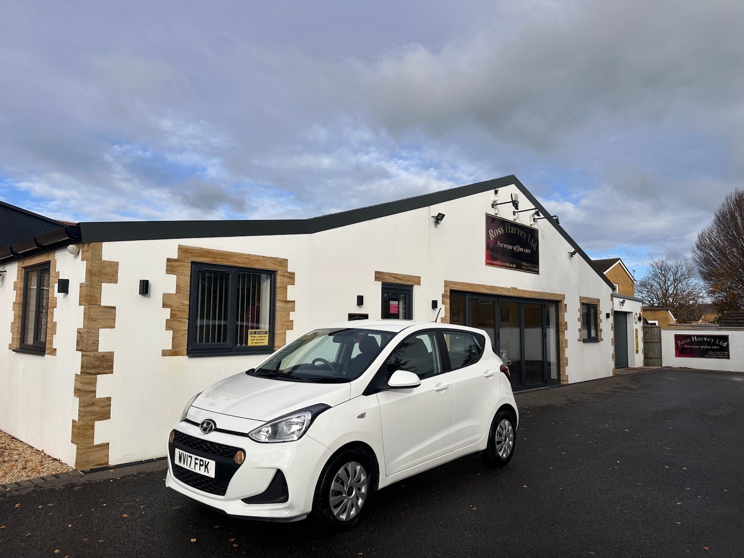 Used Hyundai i10 2017 for sale - 76625569: Photo 13